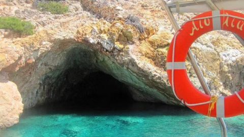 Σαλπάρουμε για το γαλήνιο, μικρό νησί της Ηρακλειάς
