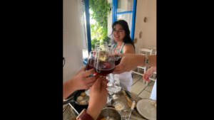 Γευτείτε ντόπιο κρασί ενώ μαθαίνετε να μαγειρεύετε