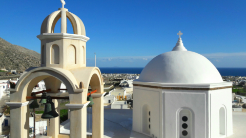 Amazing views to the Aegean and the caldera