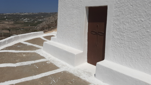 Share your tour leader's knowledge of Santorini’s culture