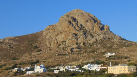 Admire the landscape of Tinos