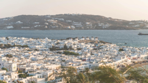 Αποτυπώστε τη ζωντανή ενέργεια μιας ηλιόλουστης παραθαλάσσιας πόλης