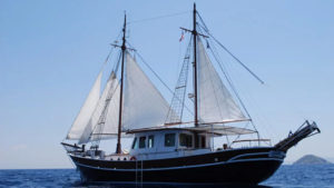 Sail on the traditional Joanna K