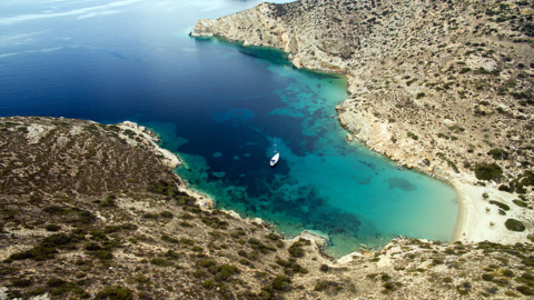 Φτάστε σε ανέγγιχτες ακτές προσβάσιμες μόνο με σκάφος