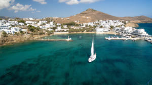 Ιδιωτική Ολοήμερη Ιστιοπλοϊκή Κρουαζιέρα από την Πάρο στην Αντίπαρο, το Δεσποτικό και το Blue Lagoon photo