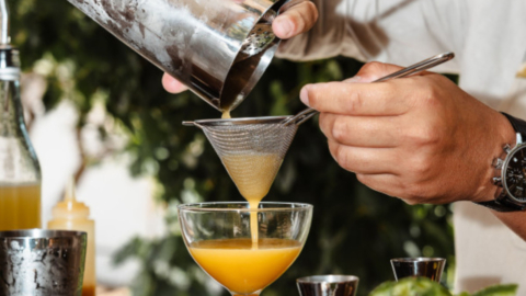 Φτιάξτε τα δικά σας κοκτέιλ σε μια διασκεδαστική εμπειρία