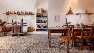 Γευσιγνωσία Φαγητού και Κρασιού στη Σαντορίνη για 5 ώρες σε Μικρά Γκρουπ photo