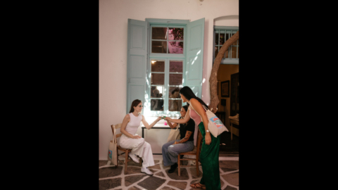 Απολαύστε έναν ελληνικό καφέ στο Χαλκί