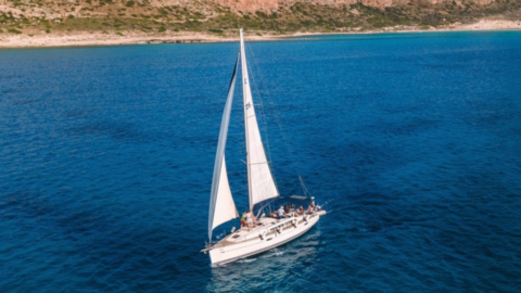 Ταξιδεύοντας με ανοιχτά πανιά