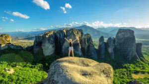 One-day Tour to the Meteora Monasteries from Athens photo