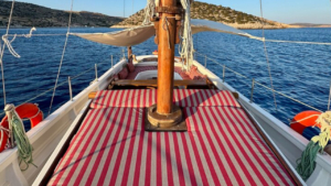 The spacious sun deck at your disposal