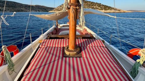 The spacious sun deck at your disposal