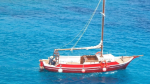 Ιδιωτική 3ωρη Κρουαζιέρα στην Ανατολική Ακτή της Νάξου από τον Πάνερμο με Γεύμα photo