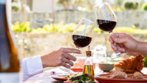 Μouth-watering Cretan snacks with Greek wines