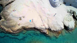 Ιδιωτική Κρουαζιέρα με Φουσκωτό από την Πάρο στη Μήλο και τον Πολύαιγο photo