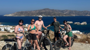 Ανακαλύψτε άνετα τα χωριά και τις παραλίες της Μήλου