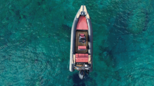 Το πανίσχυρο και άνετο φουσκωτό σκάφος