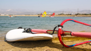 Challenge yourself with fast tacks, smooth jibes and dynamic maneuvers