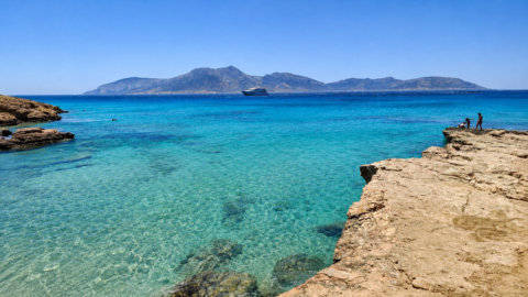 The beaches in Koufonisia are famous for their clear turquoise water